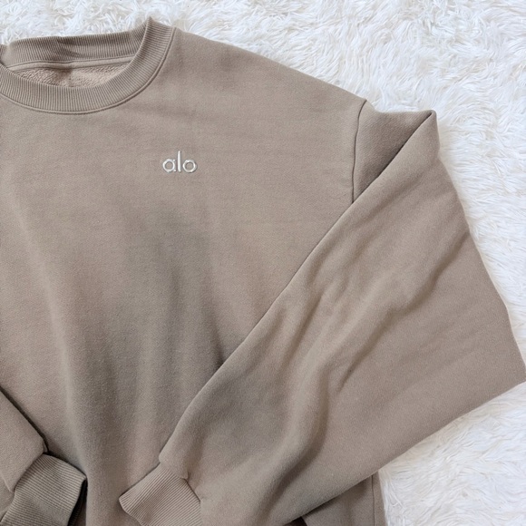 Alo Yoga Accolade Crew Neck Pullover Sweatshirt Size M/L Gravel Athleisure - Picture 4 of 8